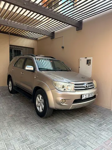 2009 Toyota FORTUNER 照片 1