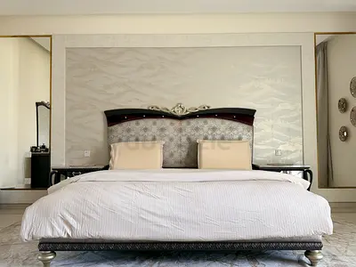 Elegant Modern Classic Bedroom Set (Super king) 200x200