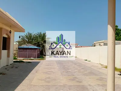 Villa for rent in Al Salamah, 3 master bedrooms, hall, maid’s room, store, garden and large outdoor