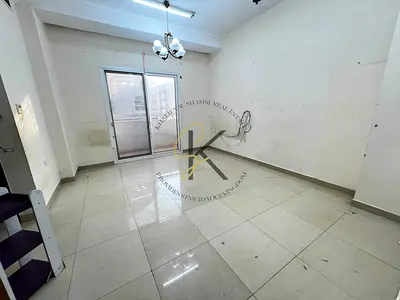 Big size 1bhk with balcony ~ family building ~~ neat and clean building > just30k
