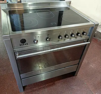 Smeg electric ceramic cooking range 90 cm