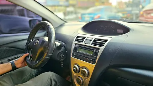 2011 Toyota YARIS 缩略图 13