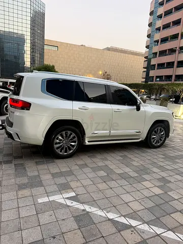 2025 Toyota Land Cruiser VXR GCC Specs