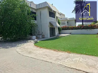 🏡 فيلا تجارية مميزة للإيجار – الفشت  📍 موقع متميز وعلى شارع رئيسي في منطقة الفشت، مناسبة لمختلف الأنشطة التجارية، مثل:  حضانة  مركز تعليمي أو تدريبي