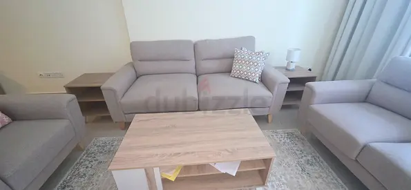 3 set Sofa, coffee table, 2x side tables and carpet Excellent condition barely used