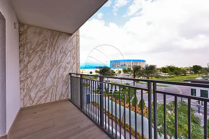 √Sea World View | Waterfront Living | VACANT√