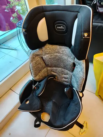 Evenflo high-back booster / convertible car seat in good condition