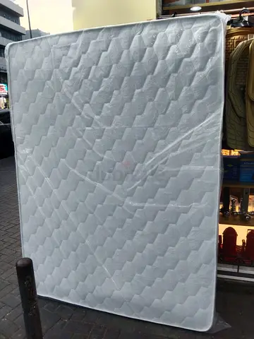 160x200cm Queen size mattress. Same day delivery available