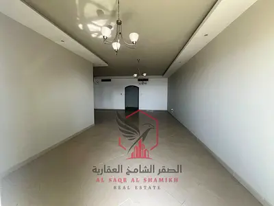 ثلاث غرف وصالة باطلالة مفتوحة مع باركين وجيم ومسبح مجانا