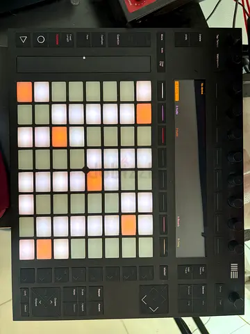 Ableton Push 2 MIDI Controller - 64 Pad Performance Instrument + hard case (600 aed included)