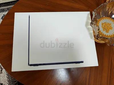 MacBook Air M5 13 inch 512GB under apple care plus 2029