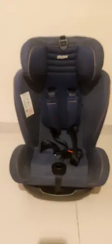 Used Giggles Child Car Seat suitable for kids (0 to 36kgs)