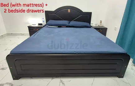Double bed with mattress and 2 bedside drawers - dark wood