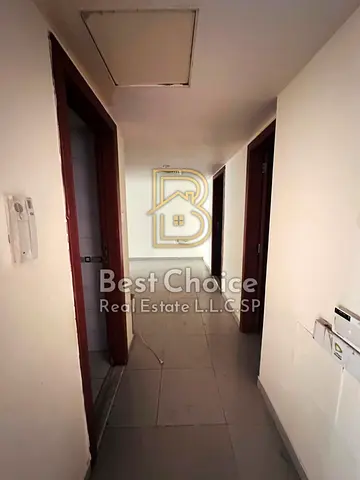 Free parking inside the building. Free maintenance provided by the landlord.