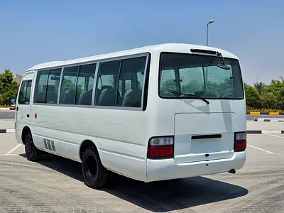 2009 Toyota COASTER — миниатюра 17