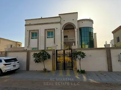فرصة مميزة في الياسمين شامل الكهرباء والمياه والمكيفات | مقابل مسجد وخلف حديقة الحميدية | 5 غرف ماستر | مساحة الا رض6,200 قدم² | تملك حر