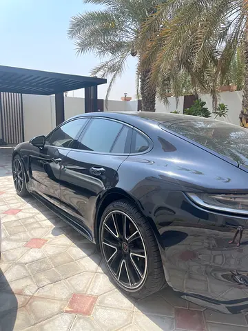 2022 Porsche PANAMERA 照片 4