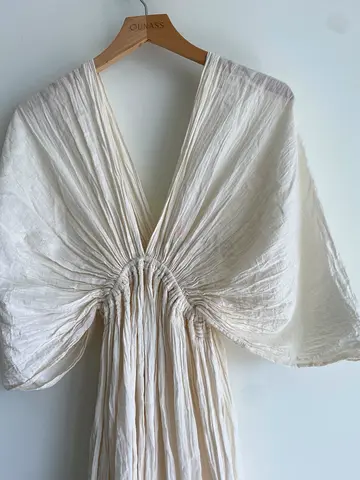 Off-White Flowy Midi Dress 

Size : L Eu
New - Never used