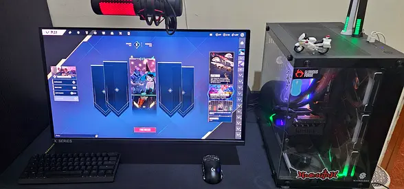 RTX 4070 Gaming desktop PC with 27" monitor, keyboard & mouse - ready to play