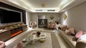 Townhouse-sized apartment + freehold + installments + high floor + fully furnished
