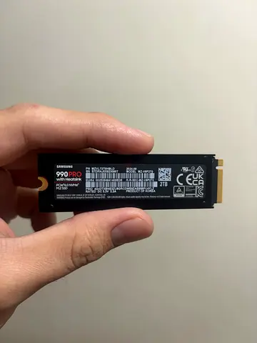 Samsung 990 Pro with Heatsink NVMe M.2 SSD 2TB - (Excellent Condition)
