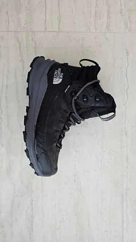 The North Face VECTIV Insulated Men’s Hiking Boots — Size US 7 - Good Condition