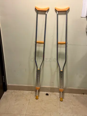 Adult crutches for free Fully adjustable to any height
