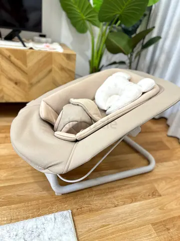 Cybex lemo gold baby bouncer urgent sell