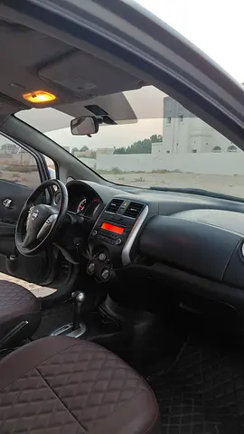 2013 Nissan VERSA 照片 2