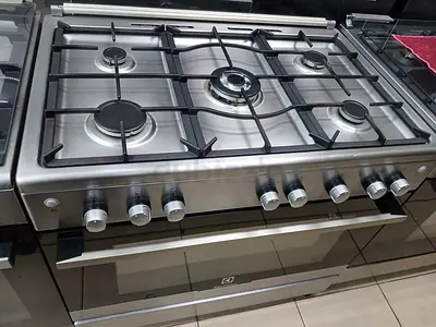 Stainless Steel 5-Burner Gas Cooker with Oven - Good Condition