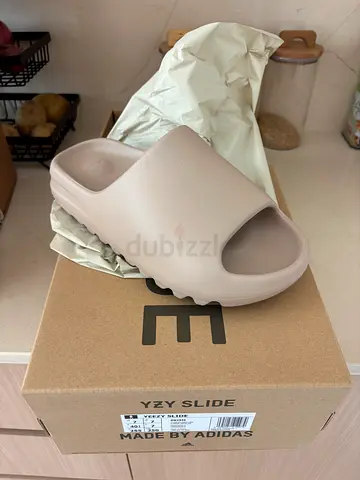 Yeezy slides “Pure” us 7 fits uk 5 new in box