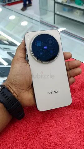 Vivo X300 Pro 16-512 GB - Excellent condition, TDRA with 5 months warranty.