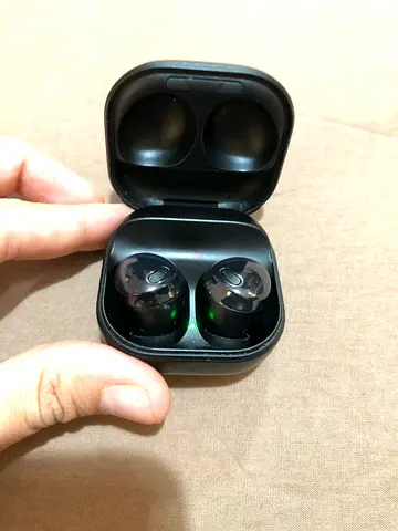 Samsung buds almost new