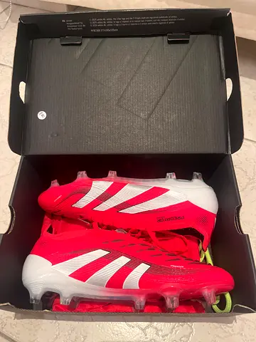 Elite Adidas Predator Football Boots / brand new in box EU 40