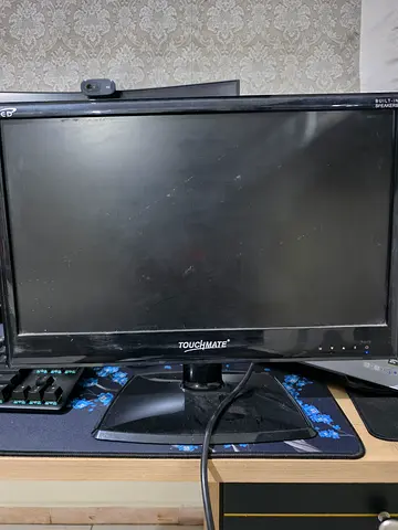 18.5-inch LED Touchmate PC Monitor with Stand and VGA cable