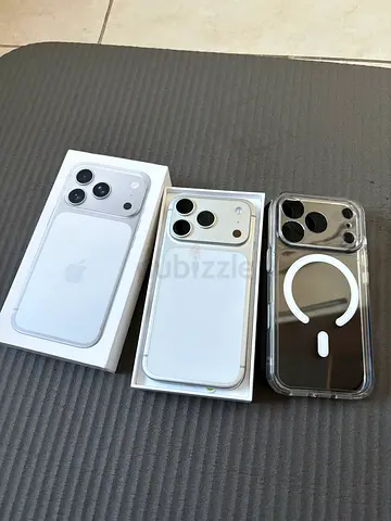 iPhone 17 Pro 256GB Silver - TDRA - Mint Condition (Box & Cable)