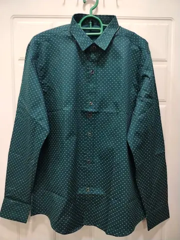 Green patterned long-sleeve men’s shirt, good condition