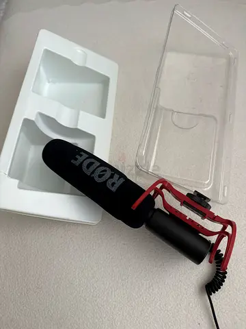 RØDE VideoMic Compact On-Camera Shotgun Microphone - Good Condition
