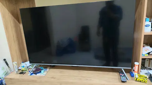 Skyworth 55-inch LED Smart TV in Good Working Condition
