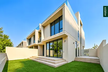 Private Garden | Large Terrace with Park View