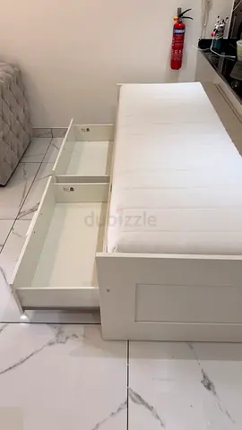 Single Daybed with Underbed Storage - White, Good Condition