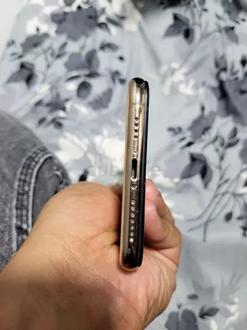 Used iPhone Xs Max  - Good Working Condition, Minor Wear
