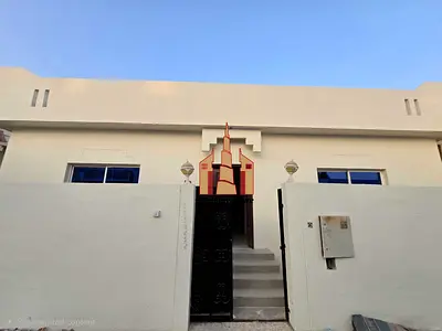 4 Bed room Majlis 3 washroom 2 Master room big like new villa only 65k