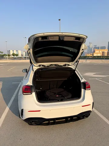 2023 Mercedes-BENZ A-CLASS 照片 4