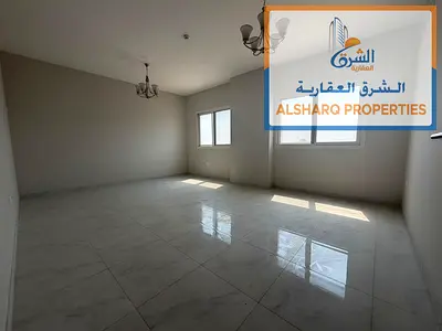 شقة العمر بالجرف 3! غرفتين وصالة ثاني ساكن، إطلالة مفتوحة ومخرج سهل للشارقة ودبي. 40 ألف بـ4 دفعات. استمتع بالفخامة اليوم!