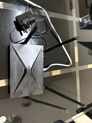 D-Link Wireless Router with 3 External Antennas - Good Working Condition