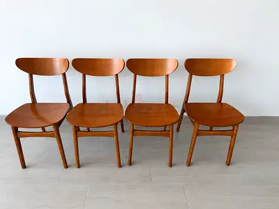 Table + 4 chairs wood oak western