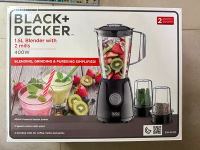 Black+Decker 1.5L Blender with 2 Mills - 400W (Boxed) (brand new)