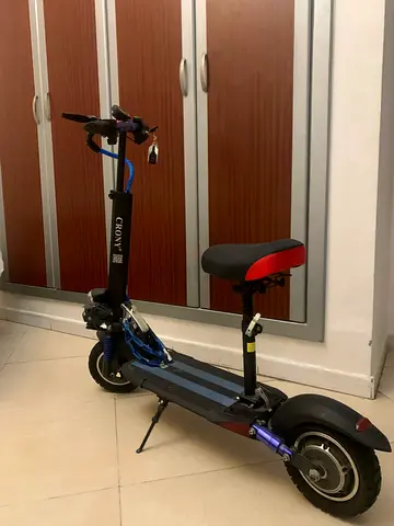 Crony electric scooter with seat - good working condition
