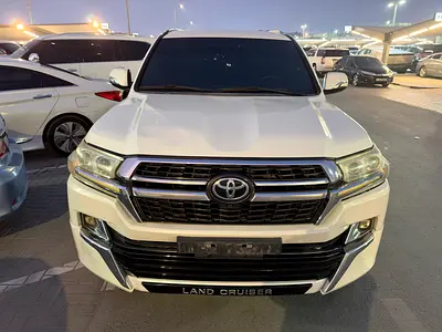 2014 Toyota Land Cruiser GXR GCC Specs